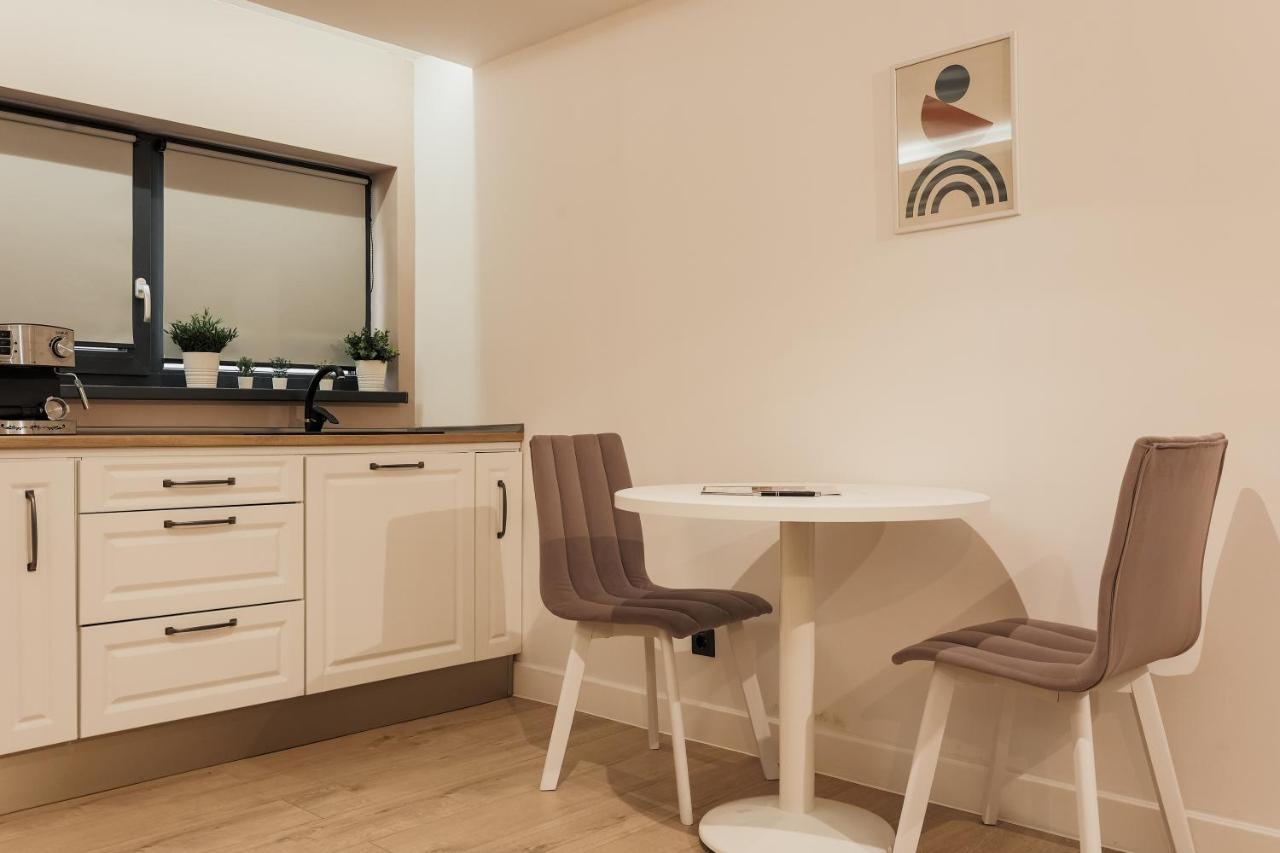 Aparthotel Nest Inn Meteor Cluj-Napoca Esterno foto
