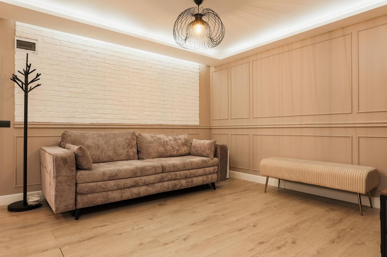 Aparthotel Nest Inn Meteor Cluj-Napoca Esterno foto