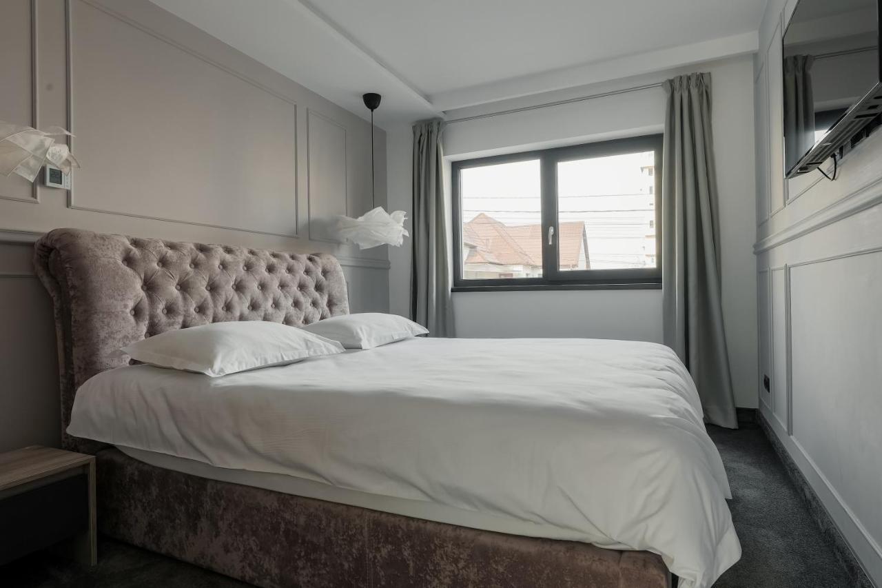 Aparthotel Nest Inn Meteor Cluj-Napoca Esterno foto
